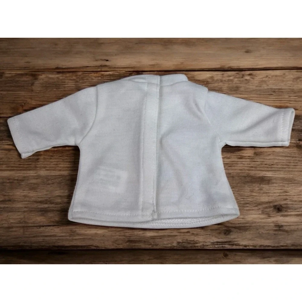 The Unbranded Brand peace outfit